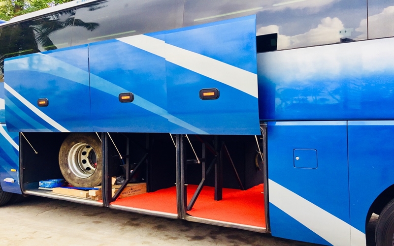 32 Seater Luxury AC Coach/Buses Rental