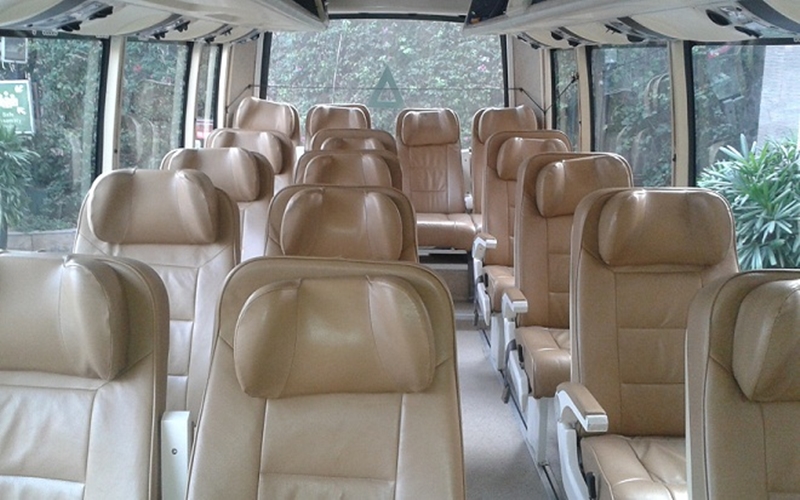 22 Seater Mini Coach Buses Rental